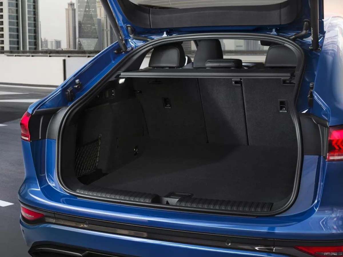 Audi Q6 SUV e-tron - 4