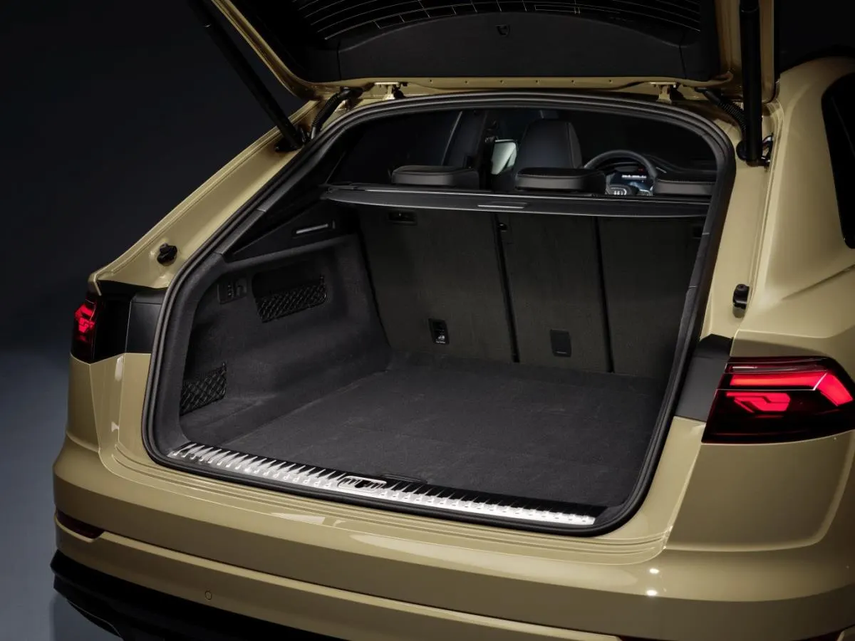 Audi Q8 - 2