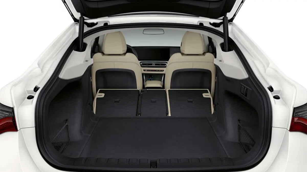 BMW i4 - 4