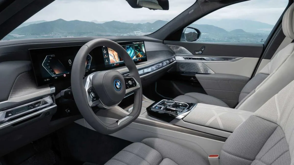 BMW i7 - 2