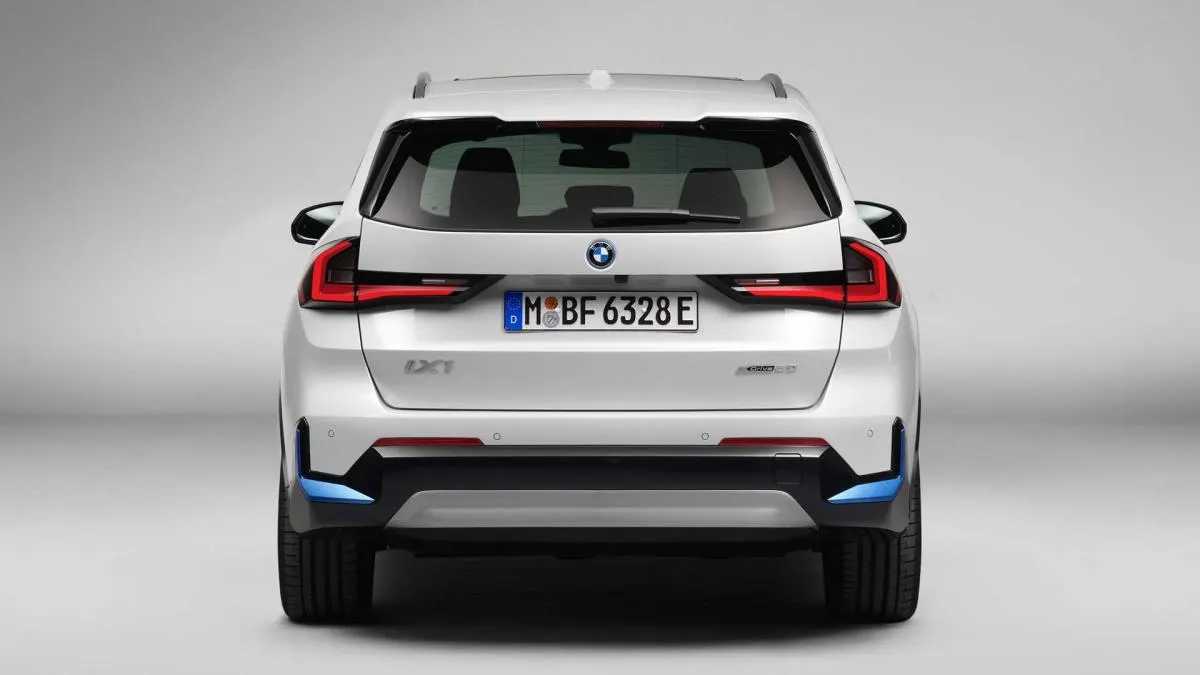 BMW iX1 - 4