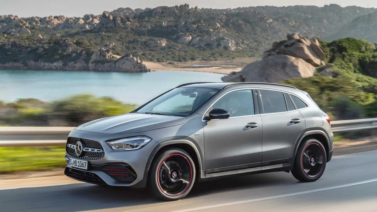 Mercedes-Benz GLA - 2