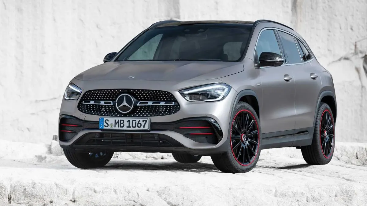 Mercedes-Benz GLA - 4