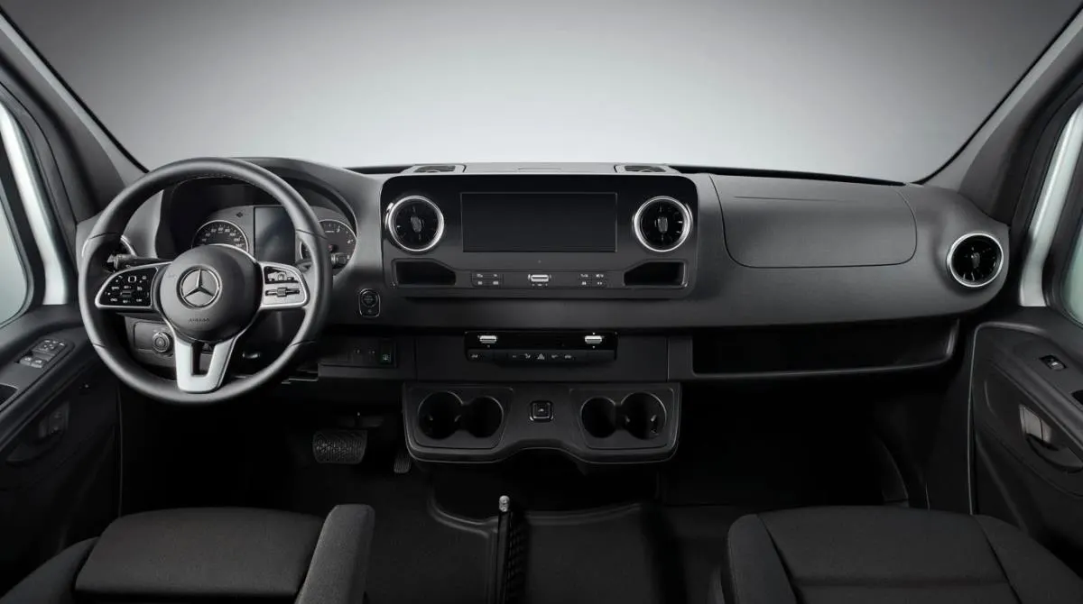 Mercedes-Benz Sprinter - 5