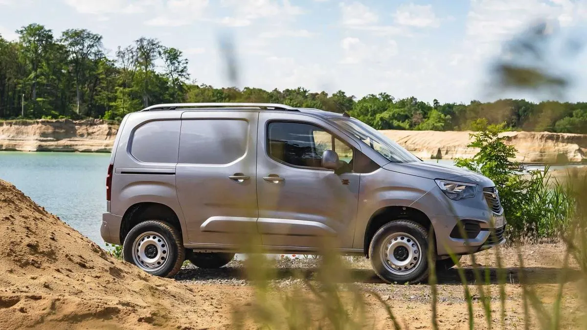 Opel Combo Cargo - 2