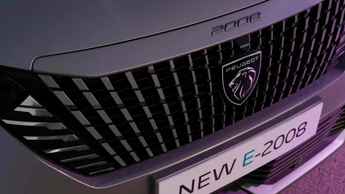 Peugeot E-2008 - 3
