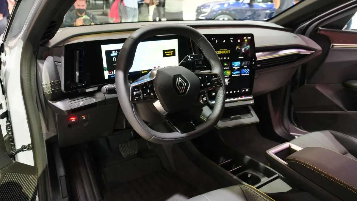 Renault Megane E-Tech - 3