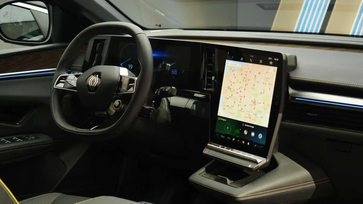 Renault Megane E-Tech - 4