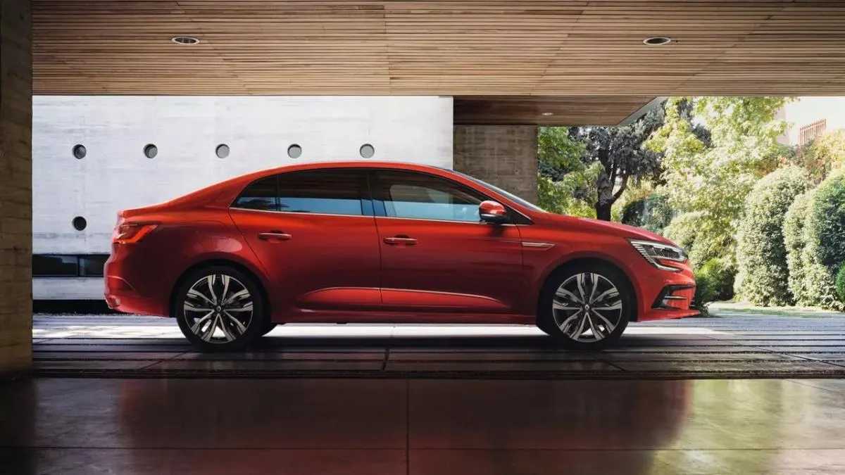 Renault Megane Sedan - 2