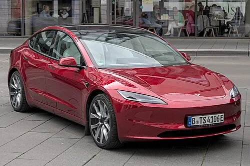 Tesla Model 3 2026 model Sedan kasa tipi sıfır araç görseli