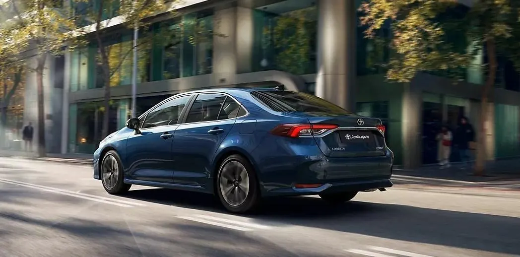 Toyota Corolla - 2