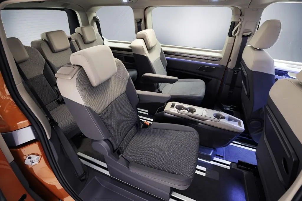 Volkswagen Multivan - 4