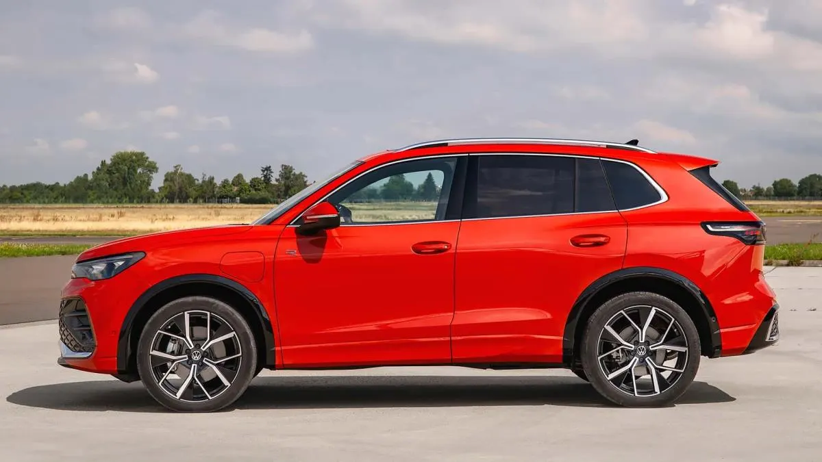 Volkswagen Tiguan - 2