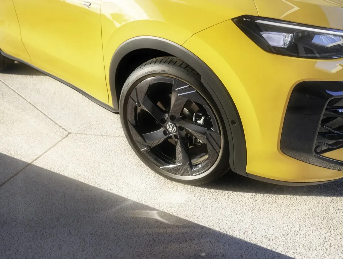 Volkswagen T-Roc - 3