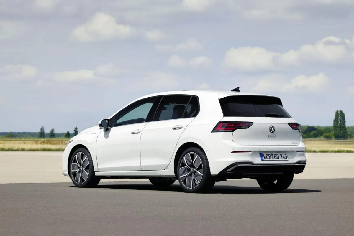 Volkswagen Golf 2026 model Hatchback kasa tipi sıfır araç görseli