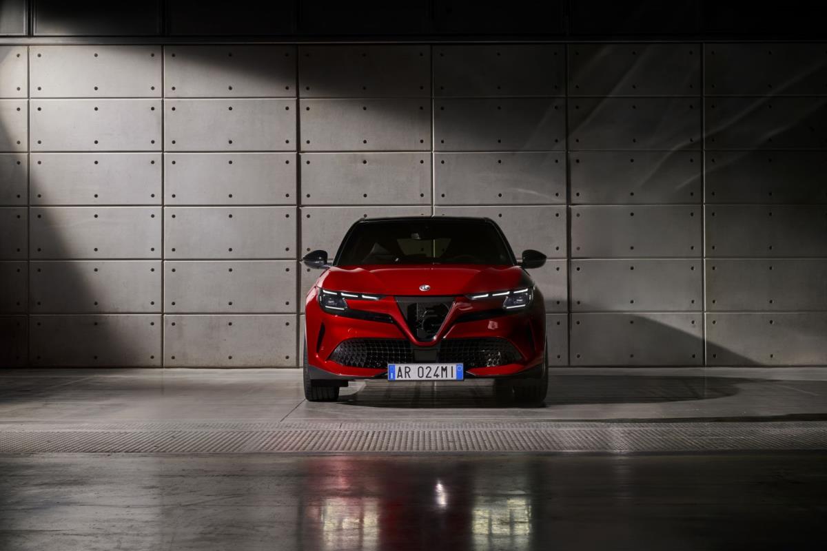 Alfa Romeo Junior İbrida